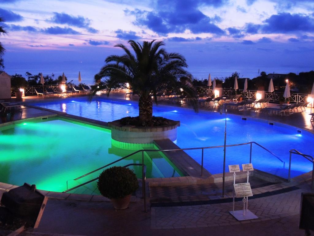 SENTIDO Paradiso Terme Resort&SPA con 5 piscine termali Forio di Ischia Exterior foto